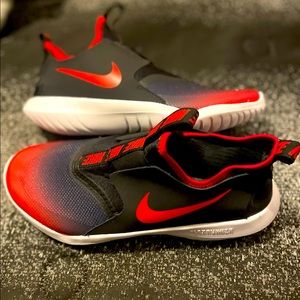 Youth Nike flex runner